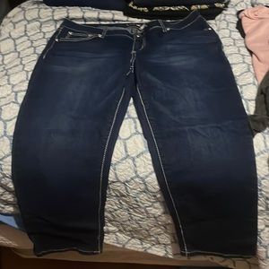Gently used women’s capri pants